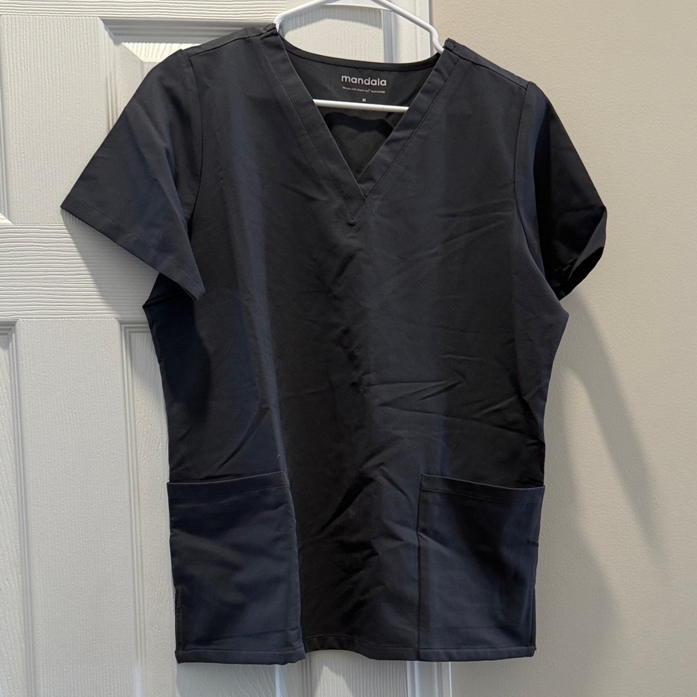 Mandala Gray Women’s 6 pocket Scrub Top